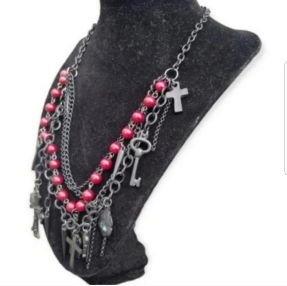 HOT TOPIC BLACK & RED LAYERED GOTHIC VICTORIAN CHARM NECKLACE - Picture 2 of 6
